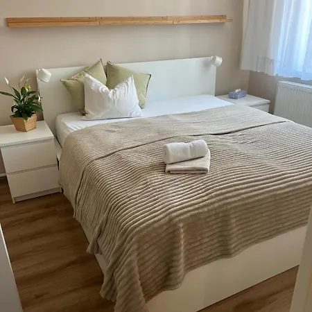 Apartamento Quiet 2-bedroom Close To Center Praga